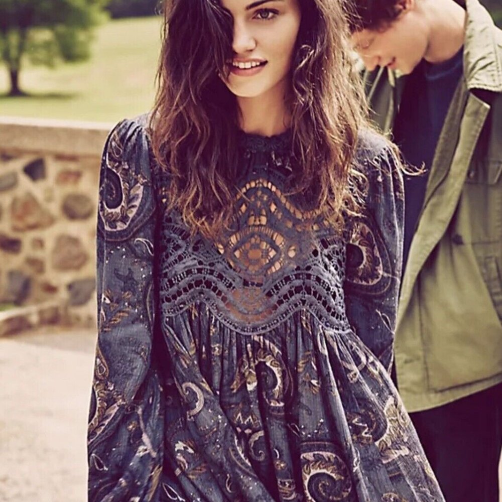 Free People Sweet Thing Paisley Tunic Dress  Size M Wine Combo